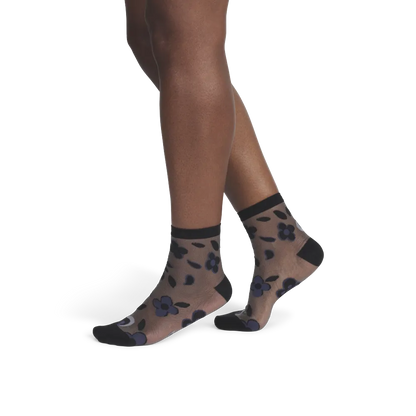 Women’s Sheer Garden Party Quarter Socks