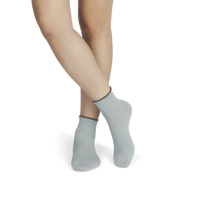 Women’s Scallop Cuff Quarter Socks