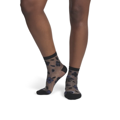 Women’s Sheer Garden Party Quarter Socks